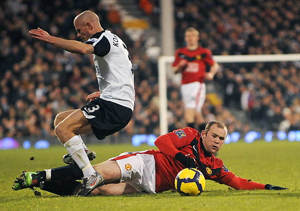 在球场上每 在球场上每